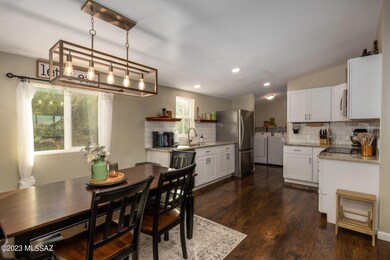 10055 W Rocky Desert Trail