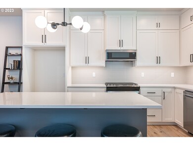 131 Shelton McMurphey Blvd, Eugene, OR 97401 - photo 6