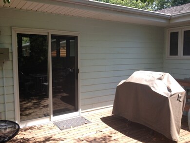 deck, fam room entrance