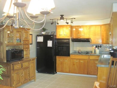 2421 East Blvd, Bethlehem, PA 18017 - photo 6