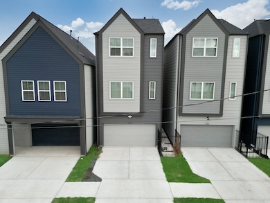 4332 Arlington St, Houston, TX 77022 - photo 2