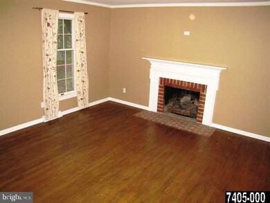 15828 Maddox Rd, Stewartstown, PA 17363 - photo 2