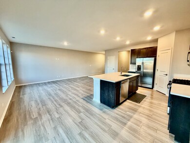 1327 Draper Rd, McHenry, IL 60050 - photo 5