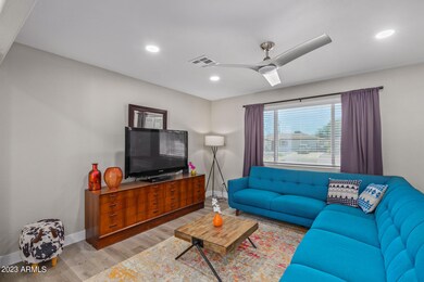 9841 N 10th St, Phoenix, AZ 85020 - photo 7