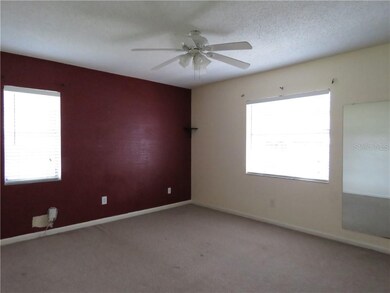 8606 Wood Ridge Rd, Tampa, FL 33619 - photo 7