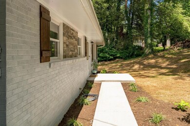 404 Mockingbird Rd 7 of 46