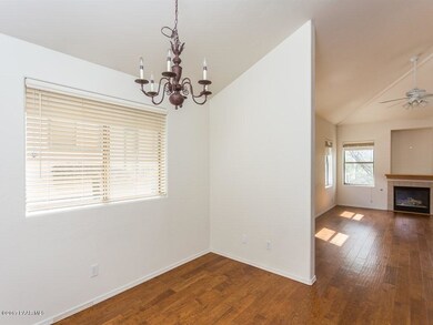 007_Dining Room