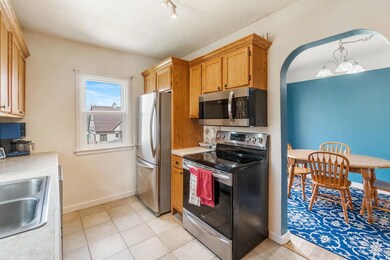 1107 W 9th St, Cedar Falls, IA 50613 - photo 7