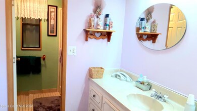 947 Periwinkle Cir, Sebastian, FL 32976 - photo 5