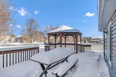 307 Orchard Ln, Bloomingdale, IL 60108 - photo 4