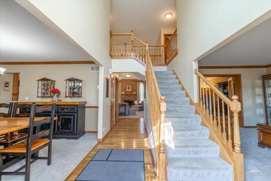 627 Carnation Dr, Oswego, IL 60543 - photo 3