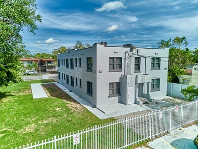 2020 Washington St unit 1-8, Hollywood, FL 33020 - photo 6