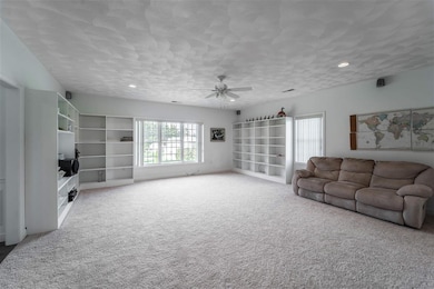 39 Sawgrass Cir, Londonderry, NH 03053 - photo 4