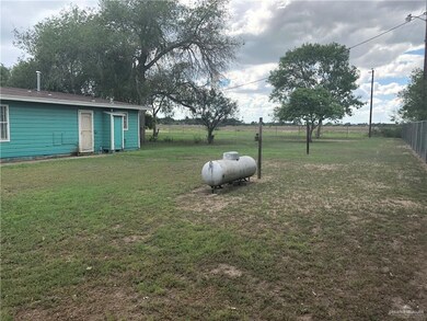 404 Walter Wagers St, Weslaco, TX 78599 - photo 4