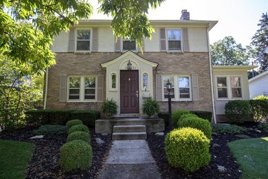 Inviting 2 Story