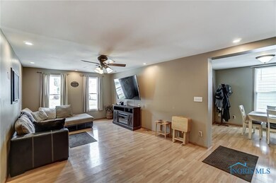 319 Locust St, Findlay, OH 45840 - photo 7