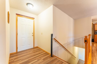 4607 S Ridgeview Ave (16 of 30)