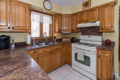 520 Eastline Rd, Ballston Spa, NY 12020 - photo 6