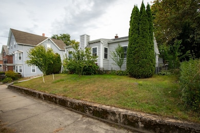 48 Farm St, Woonsocket, RI 02895 - photo 2