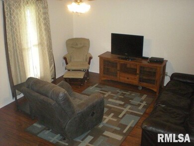 1815 W 54th St, Davenport, IA 52806 - photo 5