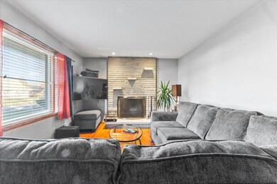 04-Living Room
