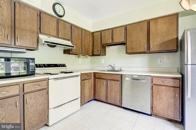 16 Windersal Ln, Parkville, MD 21234 - photo 5