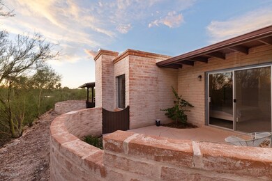 4900 Via Entrada Back of Home