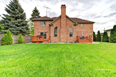 2044 Birch St, Des Plaines, IL 60018 - photo 2