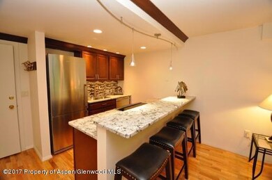 216 KITCHEN2
