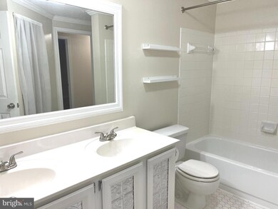 201 Oak Leaf Cir unit L, Abingdon, MD 21009 - photo 4