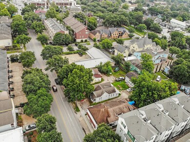 928 Yale St, Houston, TX 77008 - photo 6