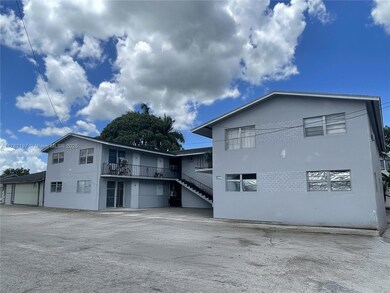 332 SW 3rd St unit 5, Belle Glade, FL 33430 - photo 2