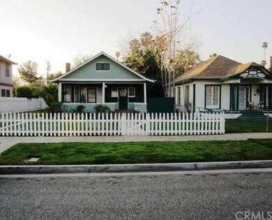 Front View of this Craftsman Syle Tri-Plex