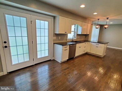 914 Tuckerton Rd, Reading, PA 19605 - photo 3