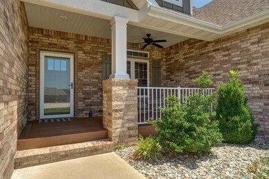 904 E Clare Ct-43