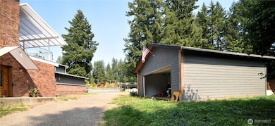 961 NE Snowcap Dr, Tahuya, WA 98588 - photo 4