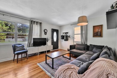 6814 East Rd, Jacksonville, FL 32216 - photo 5