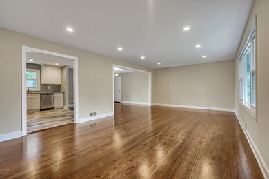 411 Sweetbriar St, Keyport, NJ 07735 - photo 7