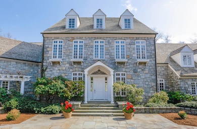 11 Cowdray Park Dr, Greenwich, CT 06831 - photo 5