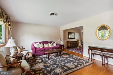 1152 S Lehigh Cir, Swarthmore, PA 19081 - photo 5