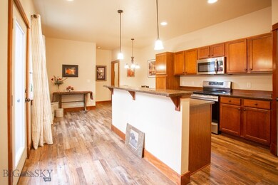 Kitchen with granit counter tops