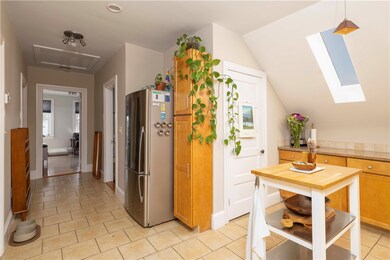 18 Braman St unit 3, Providence, RI 02906 - photo 5