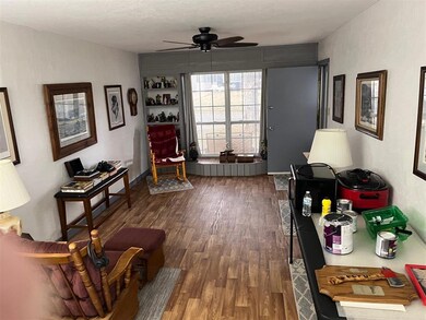 210 Hoover Cir, Elk City, OK 73644 - photo 4