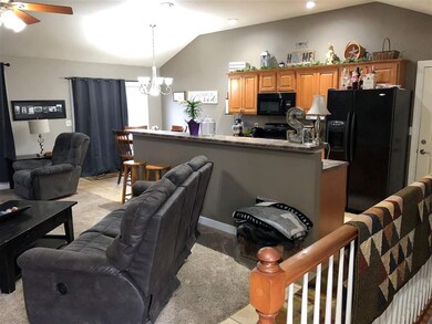 100 New Heritage Trail, Columbus Junction, IA 52738 - photo 2