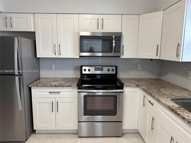 141 NE 10th Ave unit 18B, Hallandale Beach, FL 33009 - photo 2