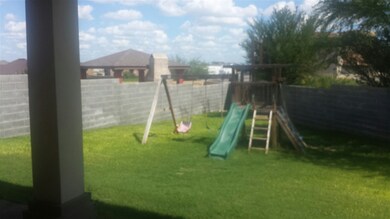 505 Scissor Trail Cir, Laredo, TX 78045 - photo 7