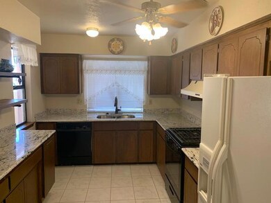 1785 Villa Santos Cir, El Paso, TX 79935 - photo 2