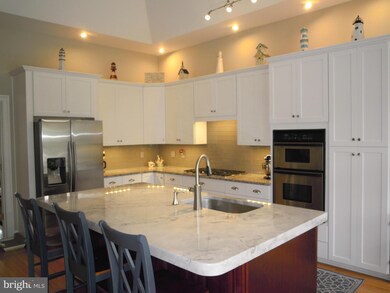 13 Sedgehill Ct, Lutherville Timonium, MD 21093 - photo 4