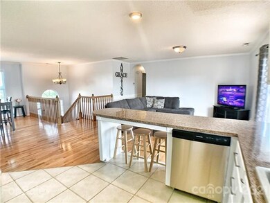 2241 Killian Rd, Lincolnton, NC 28092 - photo 7