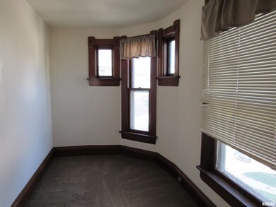 1942 Walling Ct, Davenport, IA 52803 - photo 6